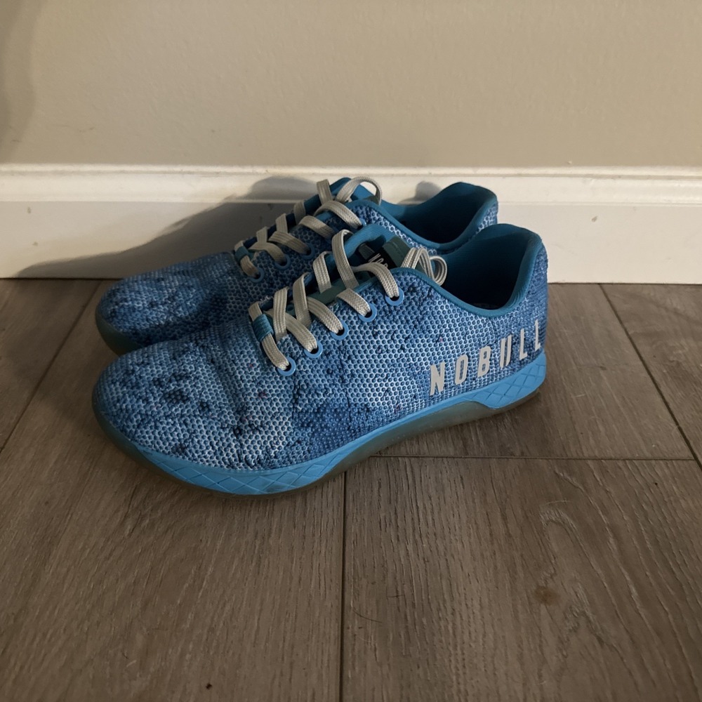 NOBULL Unisex Brooke Ence Artwork Trainers Athletic Blue Sneakers W 9.0/ M 7.5